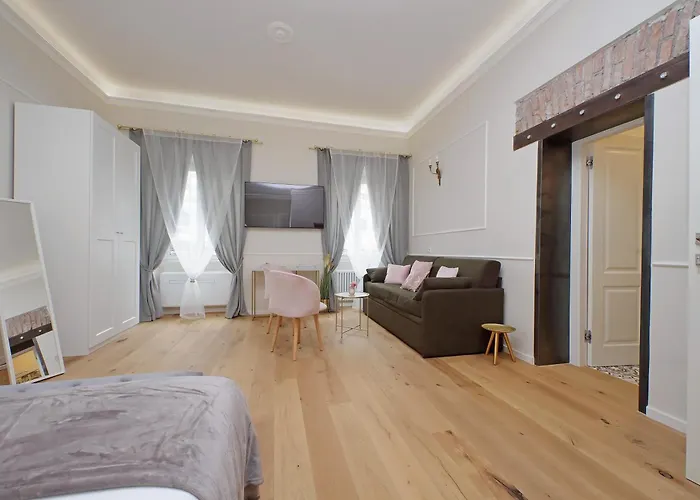 Apartment Cozy New Flat Near The Station!