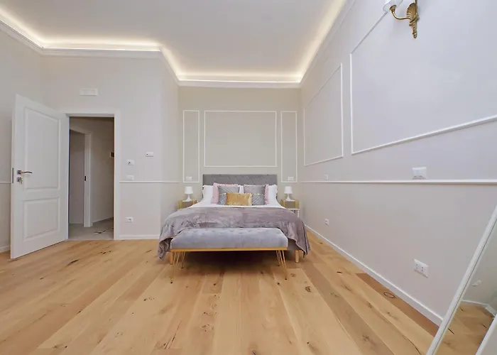 Apartment Cozy New Flat Near The Station! Rom