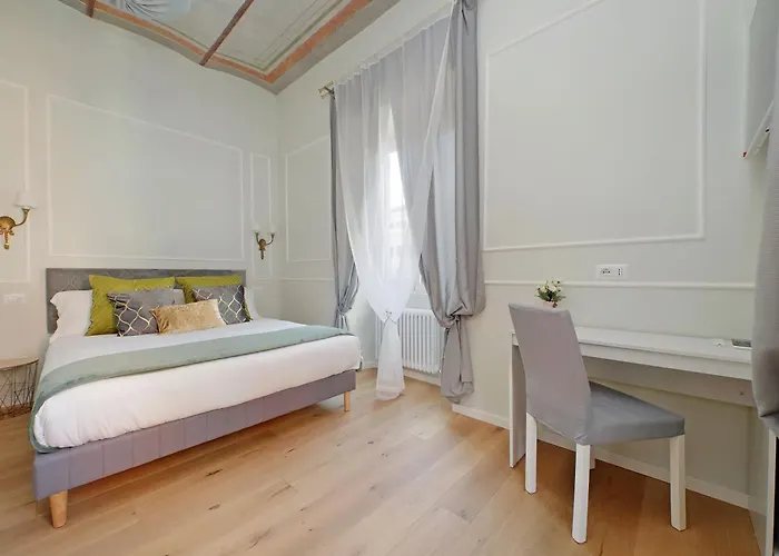 Cozy New Flat Near The Station!