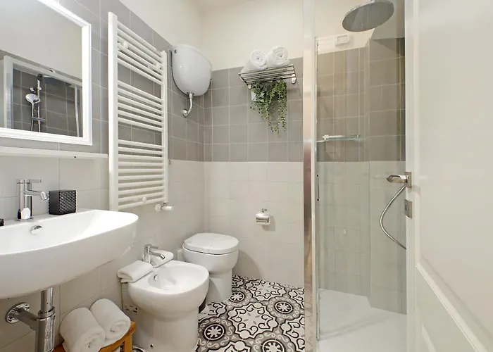 Cozy New Flat Near The Station! * Rom