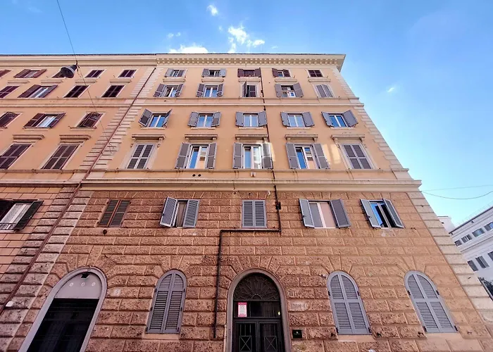 Cozy New Flat Near The Station! Rom